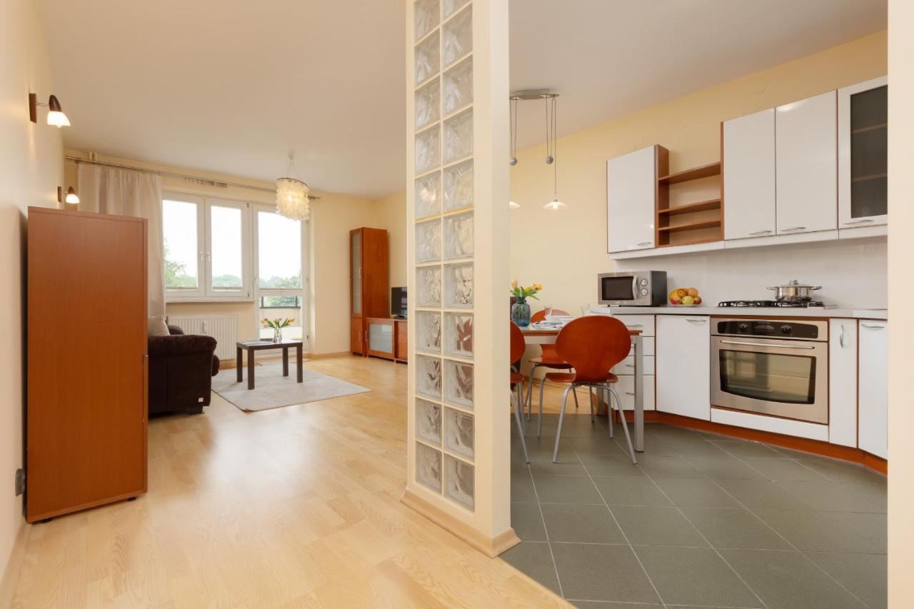 Spacious & Quiet 1 Bedroom Apartment In Pruszkow By Noclegi Renters Экстерьер фото