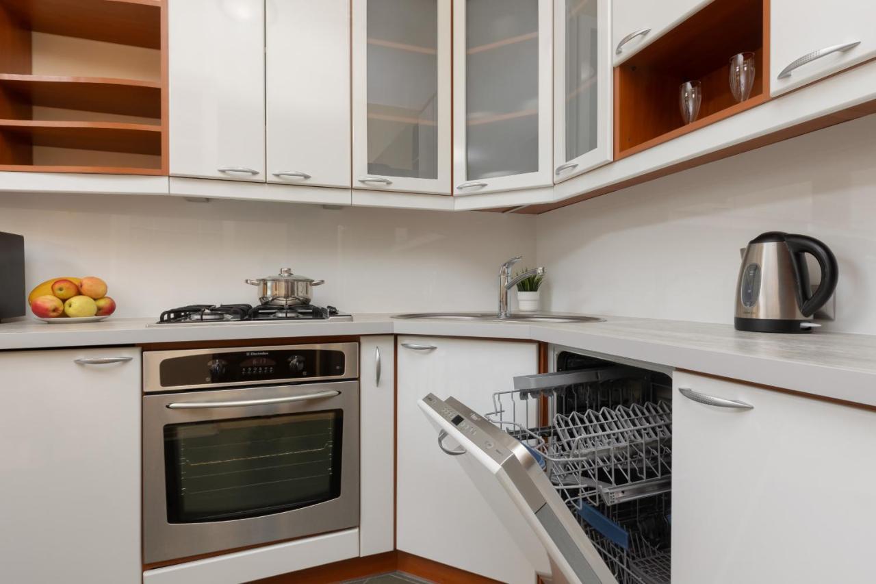 Spacious & Quiet 1 Bedroom Apartment In Pruszkow By Noclegi Renters Экстерьер фото