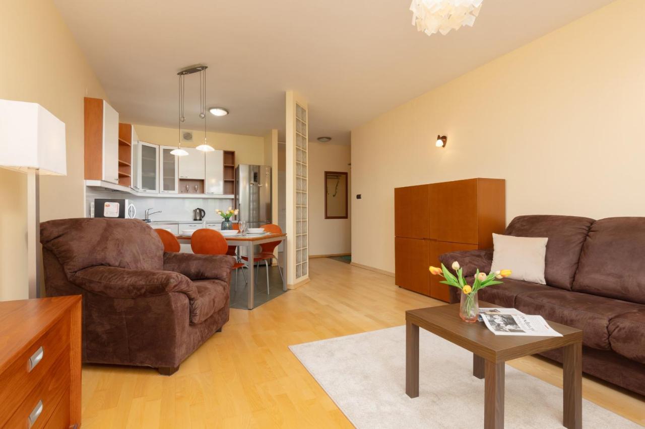 Spacious & Quiet 1 Bedroom Apartment In Pruszkow By Noclegi Renters Экстерьер фото
